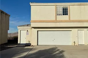 331 Phyllis Dr, Bullhead City, AZ 86429 - Photo 1