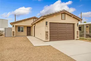 1841 Del Norte Dr, Bullhead City, AZ 86442 - Photo 1