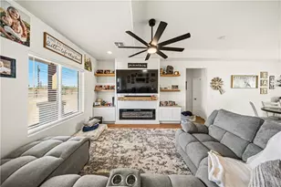 854 S Salt Pl, Golden Valley, AZ 86413 - Photo 18