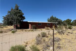 8051 W Seventh St, Dolan Springs, AZ 86441 - Photo 2