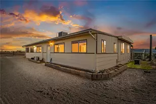 1749 Sierra Vista Dr, Bullhead City, AZ 86442 - Photo 2