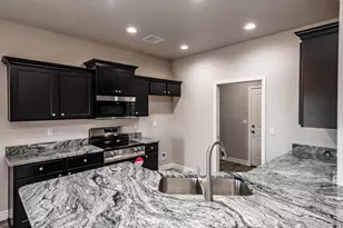 7886 E Pebble Dr, Kingman, AZ 86401 - Photo 14