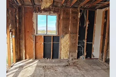15613 N Frontier Drive, Dolan Springs, AZ 86441 - Photo 2