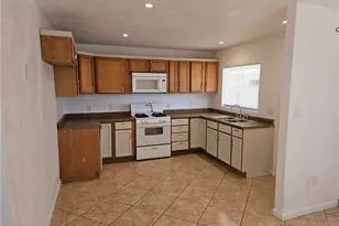1948 E Robson Cir, Bullhead City, AZ 86442 - Photo 6
