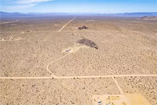 16435 S Wyatt Earp Rd, Yucca, AZ 86438 - Photo 48