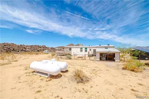 16435 S Wyatt Earp Rd, Yucca, AZ 86438 - Photo 28