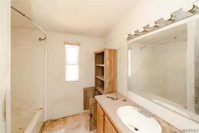 16435 S Wyatt Earp Road, Yucca, AZ 86438 - Photo 14