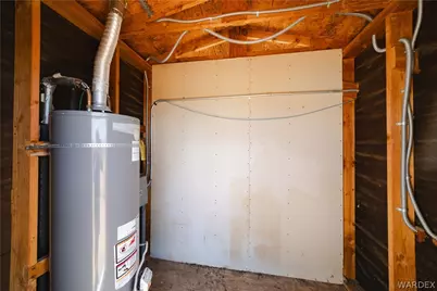 16435 S Wyatt Earp Road, Yucca, AZ 86438 - Photo 26