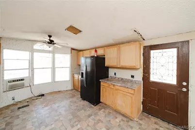 16435 S Wyatt Earp Road, Yucca, AZ 86438 - Photo 6