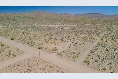 8586 W McGrath Drive, White Hills, AZ 86445 - Photo 10