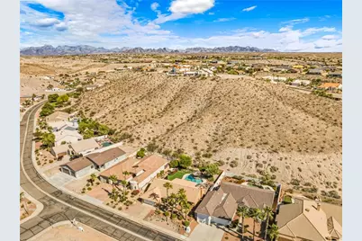 2882 Desert Trail Drive, Bullhead City, AZ 86429 - Photo 12