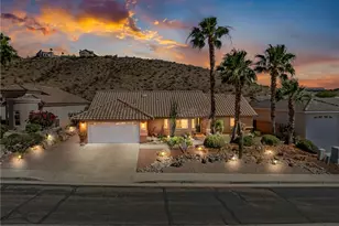 2882 Desert Trail Dr, Bullhead City, AZ 86429 - Photo 2