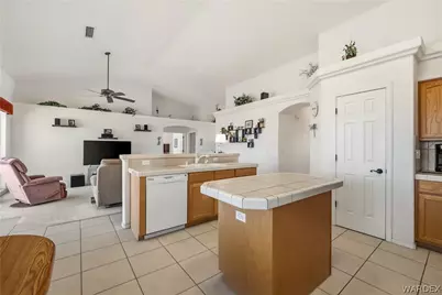 2544 Highland Trail, Bullhead City, AZ 86442 - Photo 16