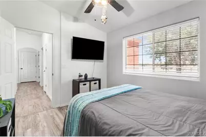 3643 N Estrella Road, Golden Valley, AZ 86413 - Photo 28