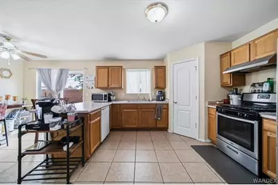 576 N Malibu Circle, Bullhead City, AZ 86442 - Photo 14