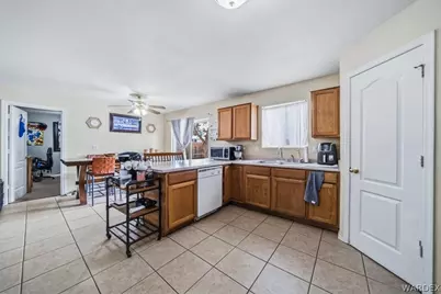 576 N Malibu Circle, Bullhead City, AZ 86442 - Photo 16