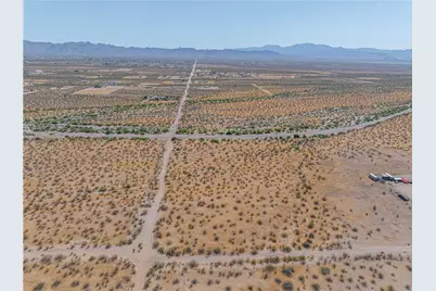 306-66-066 W Redwall Dr, Golden Valley, AZ 86413 - Photo 4