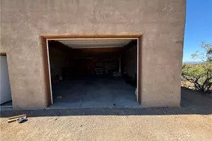 7695 E Arroyo Vista Dr, Yucca, AZ 86438 - Photo 10