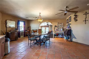 17685 S Jesse James Rd, Yucca, AZ 86438 - Photo 6