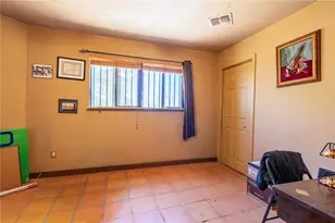 17685 S Jesse James Rd, Yucca, AZ 86438 - Photo 14