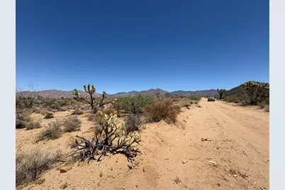 000 E Maricopa Drive, Yucca, AZ 86438 - Photo 2