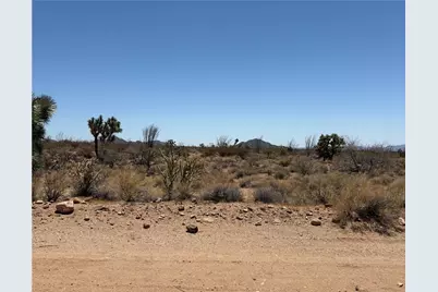 000 E Maricopa Drive, Yucca, AZ 86438 - Photo 1