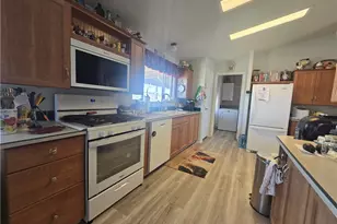 3482 W Malibu Rd, Golden Valley, AZ 86413 - Photo 10