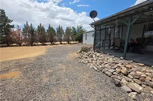 3634 N Hassayampa Rd, Golden Valley, AZ 86413 - Photo 12