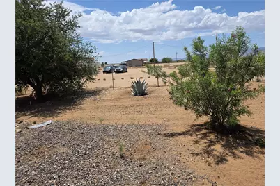 3634 N Hassayampa Road, Golden Valley, AZ 86413 - Photo 8