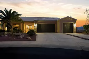 1041 Heritage Dr, Bullhead City, AZ 86429 - Photo 2