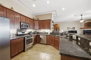 1041 Heritage Dr, Bullhead City, AZ 86429 - Photo 12