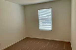 2586 Aaron Pl, Bullhead City, AZ 86442 - Photo 8