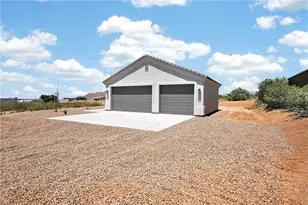 7201 E Stetson Dr, Kingman, AZ 86401 - Photo 2