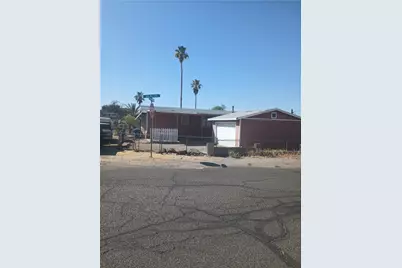 702 Daisy Dr, Bullhead City, AZ 86442 - Photo 2
