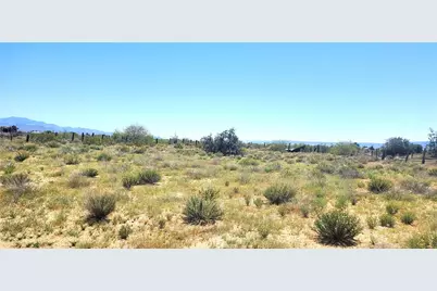 306-46-009T W Round Up Drive, Golden Valley, AZ 86413 - Photo 1