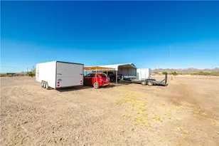 7635 W Abrigo Dr, Golden Valley, AZ 86413 - Photo 34
