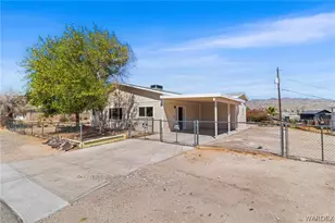 1811 Sea Breeze Ln, Bullhead City, AZ 86442 - Photo 1