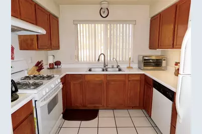 1647 Lynn Drive, Bullhead City, AZ 86442 - Photo 10