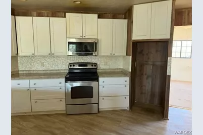 6787 W Burro Drive, Golden Valley, AZ 86413 - Photo 6