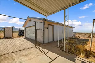 6498 W Chloride Rd, Golden Valley, AZ 86413 - Photo 36
