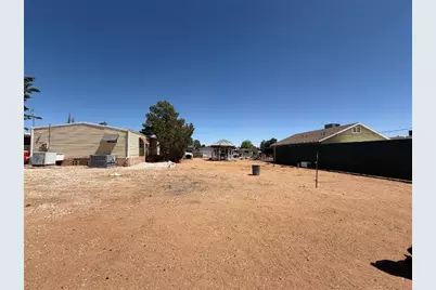 2304 E Thompson Avenue, Kingman, AZ 86409 - Photo 20