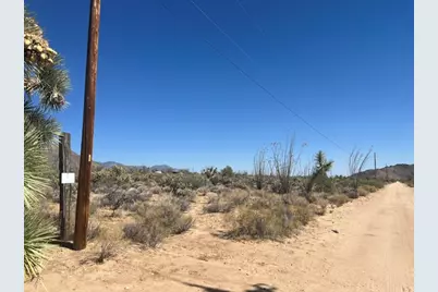 11108 S Alvis Road, Yucca, AZ 86438 - Photo 2