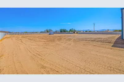 5481 S Calle Del Media, Fort Mohave, AZ 86426 - Photo 6