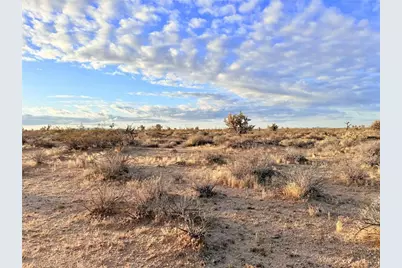 20030 S Billy The Kid Road, Yucca, AZ 86438 - Photo 20