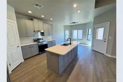 2061 Robert Mitchum Drive, Kingman, AZ 86409 - Photo 10