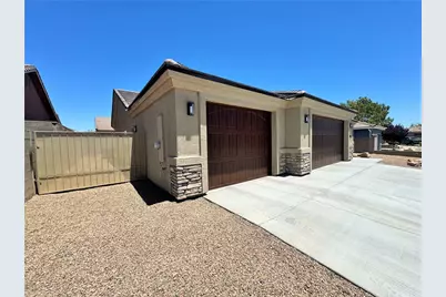 2061 Robert Mitchum Drive, Kingman, AZ 86409 - Photo 2