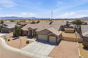 4204 N Stampede Rd, Kingman, AZ 86401 - Photo 2