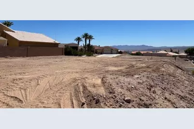 2566 N Ridge Avenue, Bullhead City, AZ 86429 - Photo 2