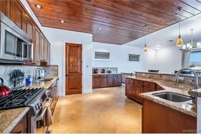 906 Riverfront Drive, Bullhead City, AZ 86442 - Photo 16