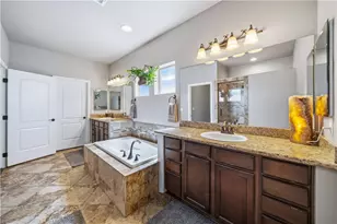2042 Robert Mitchum Dr, Kingman, AZ 86409 - Photo 32